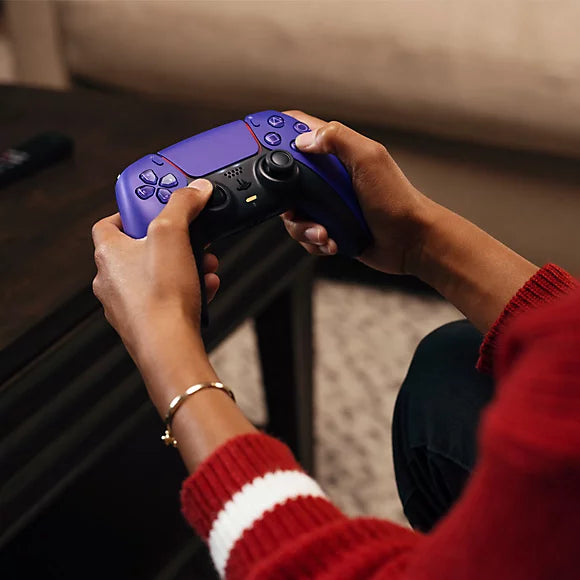 Mando Sony PS5 rojo volcánico y morado galáctico